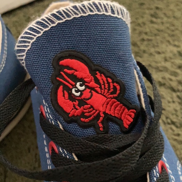 Converse Unisex lobster shoes NWOT - Picture 2 of 8
